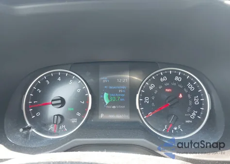 2021 Toyota Rav4 Xle z USA, uszkodzony, nr VIN 2T3P1RFV1MC209897